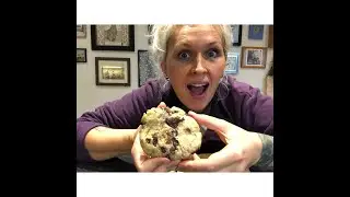 LOCKDOWN RECIPE *5 minute cookie* - CAN I MAKE A VEGAN CHOCOLATE CHIP COOKIE IN 5 MINUTES?!