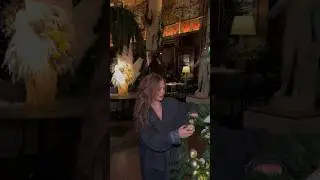 Обещает, что если наберется 1000 комментариев, то подарит мне Cartier 💍