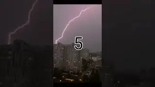 Молния ударила 7 раз в одно и тоже место.!#молния #разряд #молния не бьёт в одно и тоже место