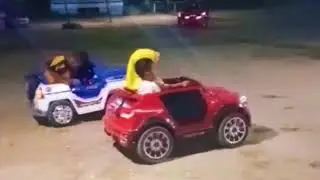 NAIK MOBIL MAINAN SERU