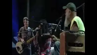 Seasick Steve live with Jack White , Alison Mosshart and John Paul Jones