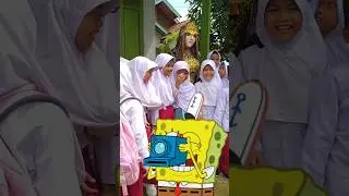 Difotoin Sama Spongebob 😂