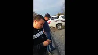 Встретил медвежонка на дороге)))
