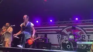 LeCompt Doing Touch me