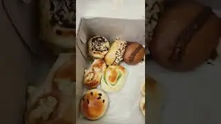 Roti unyil venuss bakery