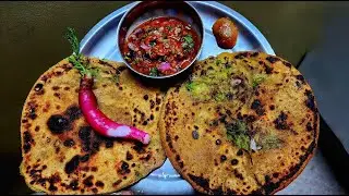 बिहारी style आलू मटर पराठा || टमाटर प्याज़ चटनी  और खेत की मूली || बेरहीन -Aalu Matar Paratha