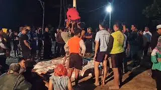 Lomba 17 Agustus - Panjat pinang