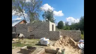 Строим летнюю кухню из шлакоблоков за один день.