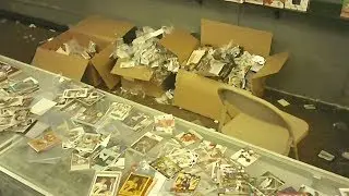 BASEBALL CARD SHOP + CARD SHOW AT THE MALL