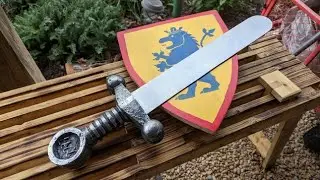 Making a life size LEGO sword from pop cans