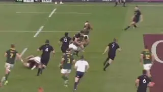 Ridiculous rugby instincts from Canan Moodie