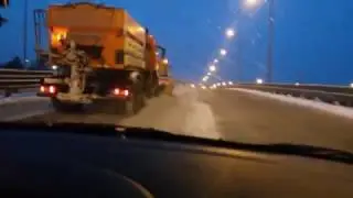 Как на параде на улицах Казани 7 ноября. Снегоуборочная техника