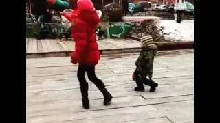 Дискотека на улице