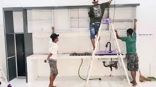 How to Install an Aluminum Kitchen Set on a Wall