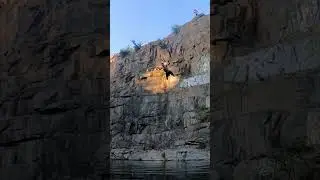 Crazy flip off 15m Cliff! ⛰️