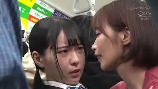 Romantic Couple Kiss | Japanese Kiss | Japanese Public Train