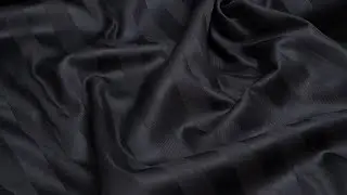 Чорний страйп сатин шириною 240 см.