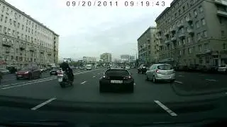 Mondeo и скутерист