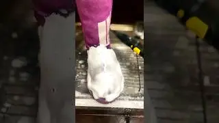 как правильно подобрать пену для замши #длязамши#пена#ремонтобуви#докторобуви