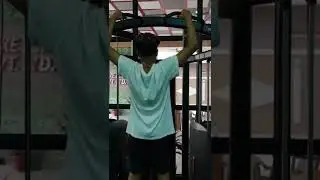 Jonathan workout in gym | 
