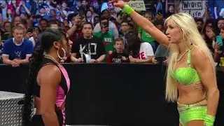 WWE SmackDown - Asuka Vs Charlotte Flair (WWE Womens Championship)