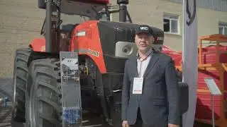 Трактор KAT 3004 на выставке Урал-Агро 2024 в Екатеринбурге.
