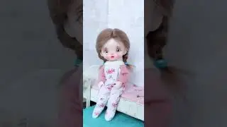 крошка на ладошке