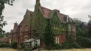 EXPLORING ABANDONED WEED GROWING MANSION