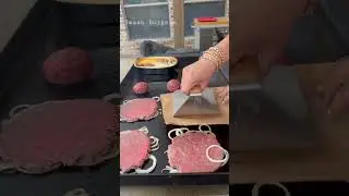 Smash Burgers on the griddle🍔🔥 