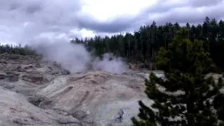 Steamboat Geyser in Yellowstone being a tease