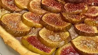 Пирог с инжиром и орехами