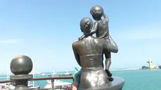 NATO warships in Odessa! The Seaport. Everyone wants to trample down the deck! )