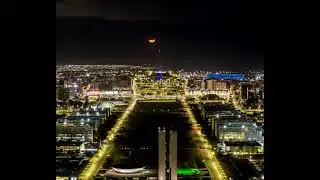 Lua Crescente e Drone sobre o Eixo monumental DF