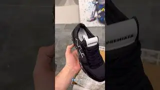 Обычные кроссовки, да?😅