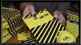 ASMR Sorting & Page Turning Cliffs Notes / No Talking / Paper Sounds