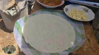 Empanadas con granos de elote y queso