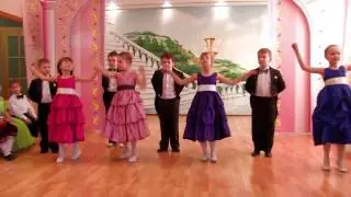 Очень красивый танец в детском садуmp4