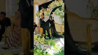 Pengantin Pakai Sepatu