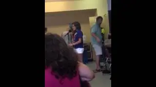 Amiellia Singing 