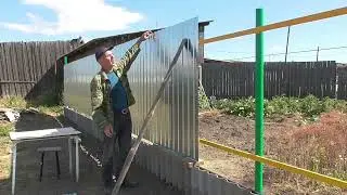 Забор из профнастила // Как прикрутить профлист к забору одному