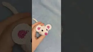 В греческом зале, в греческом зале... мышь белая 😉 
