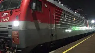 ЭП1М-677 и ЭП1-051 с поездом, станция Зуевка