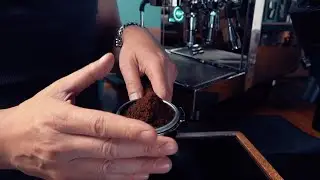 「義式咖啡」徒手佈粉技巧公開，高效有感！
