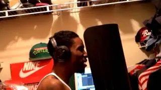 Monie-  Off the Hook