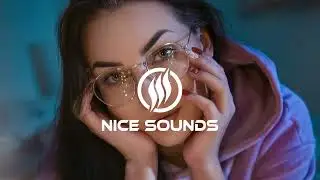 Moxura - Love Me
