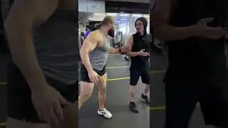 Макс Новоселов наехал на качка