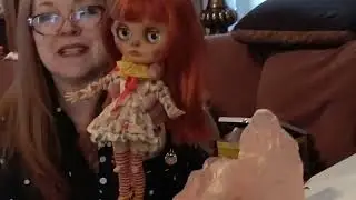 Blythe clown box opening.
