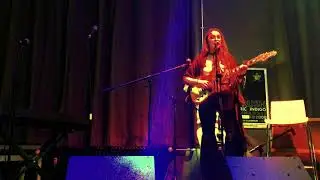 Luna Juniper - Nonsense (Live @ House of Music)