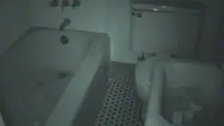 '4 Ghosts 1 Rope' Suicide Bathroom!