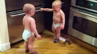 Разговор двух близнецов =)